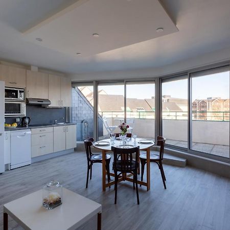 Le Mancini - Parking Et Terrasse Appartement Mayenne Buitenkant foto